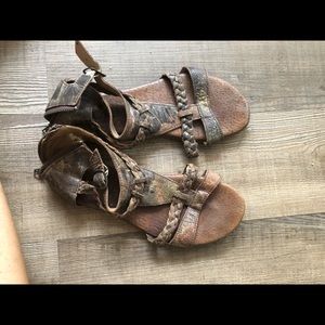 Roan sandals